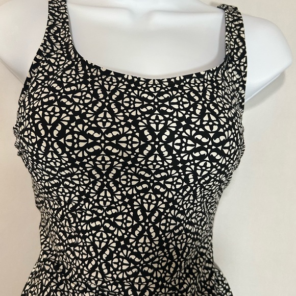 L.L. Bean Black and White One Piece Swim Dress. Size 8. - Picture 3 of 8
